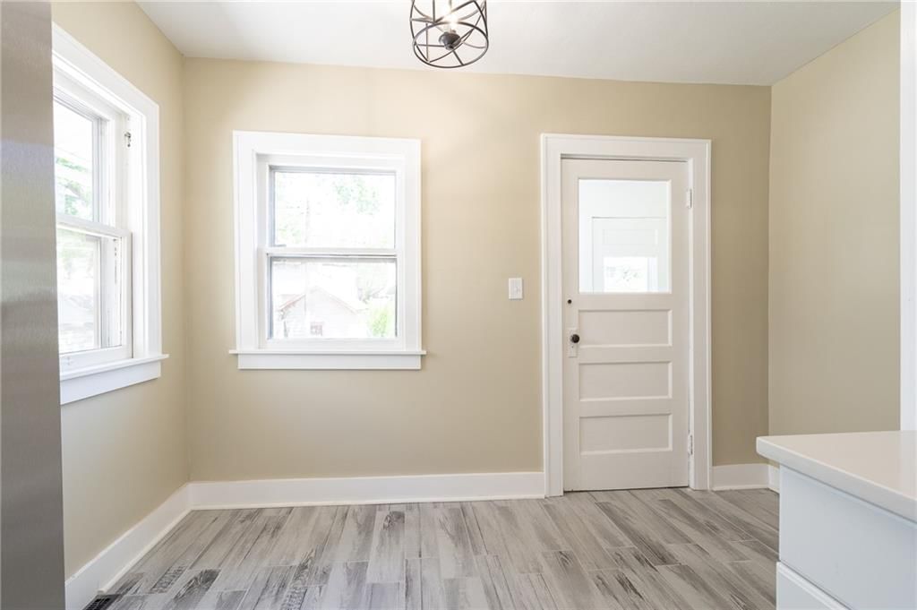 6135 Charlotte Street — photo 19