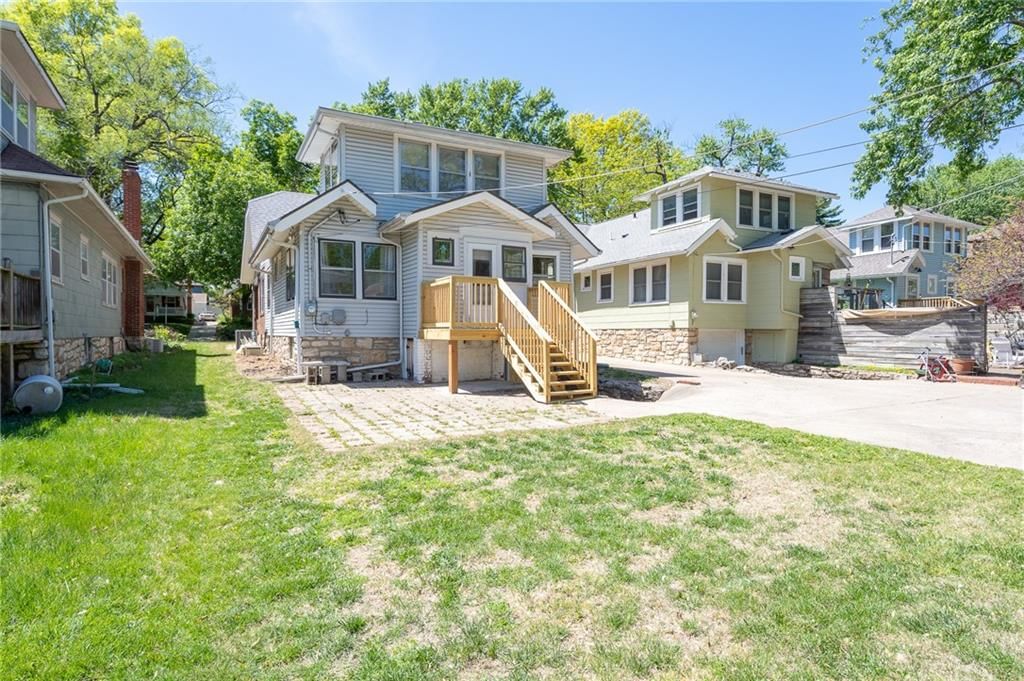 6135 Charlotte Street — photo 26