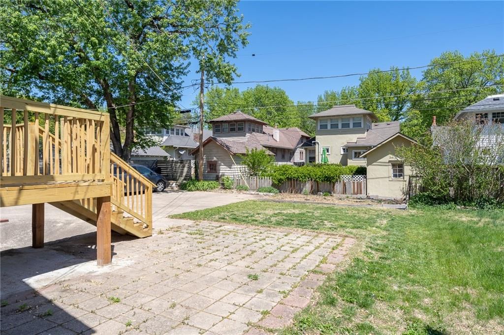 6135 Charlotte Street — photo 27