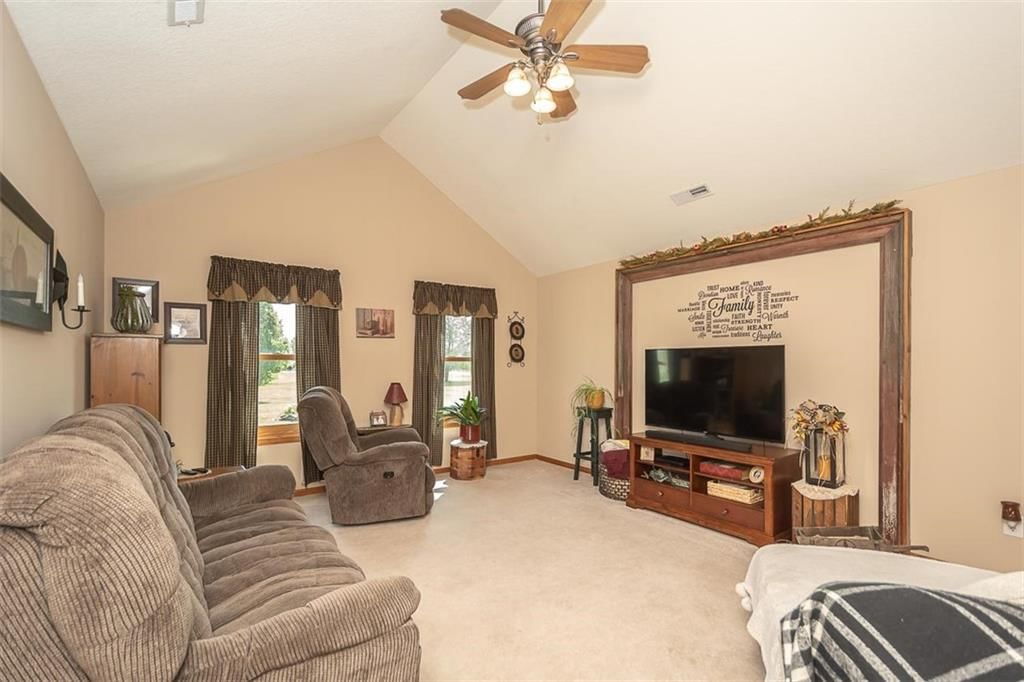 18 Wheatland Drive — photo 12