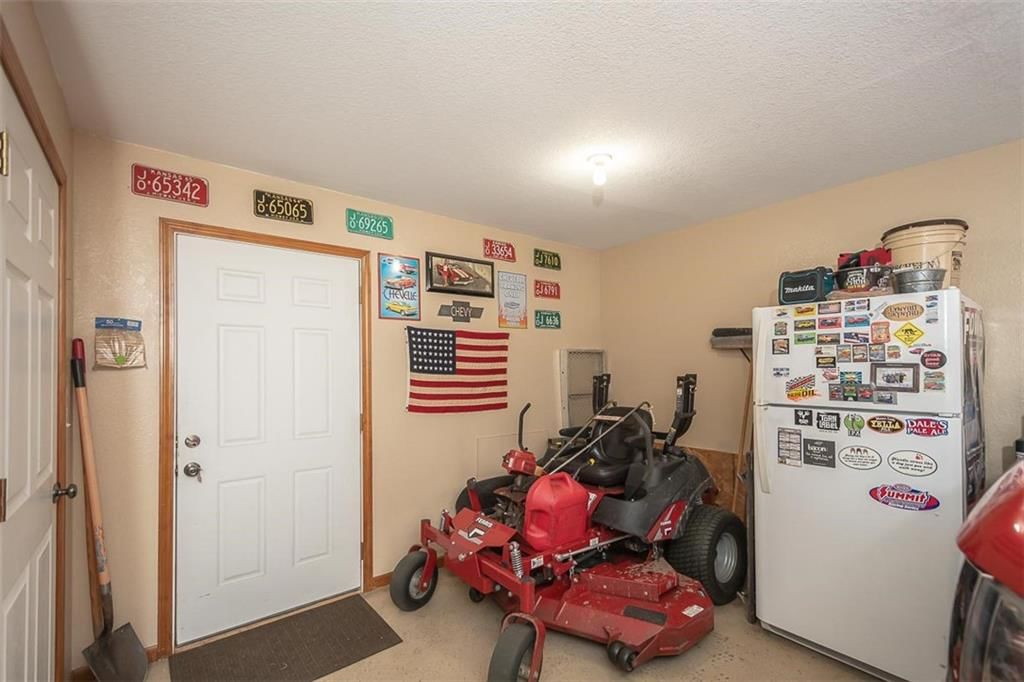 18 Wheatland Drive — photo 32