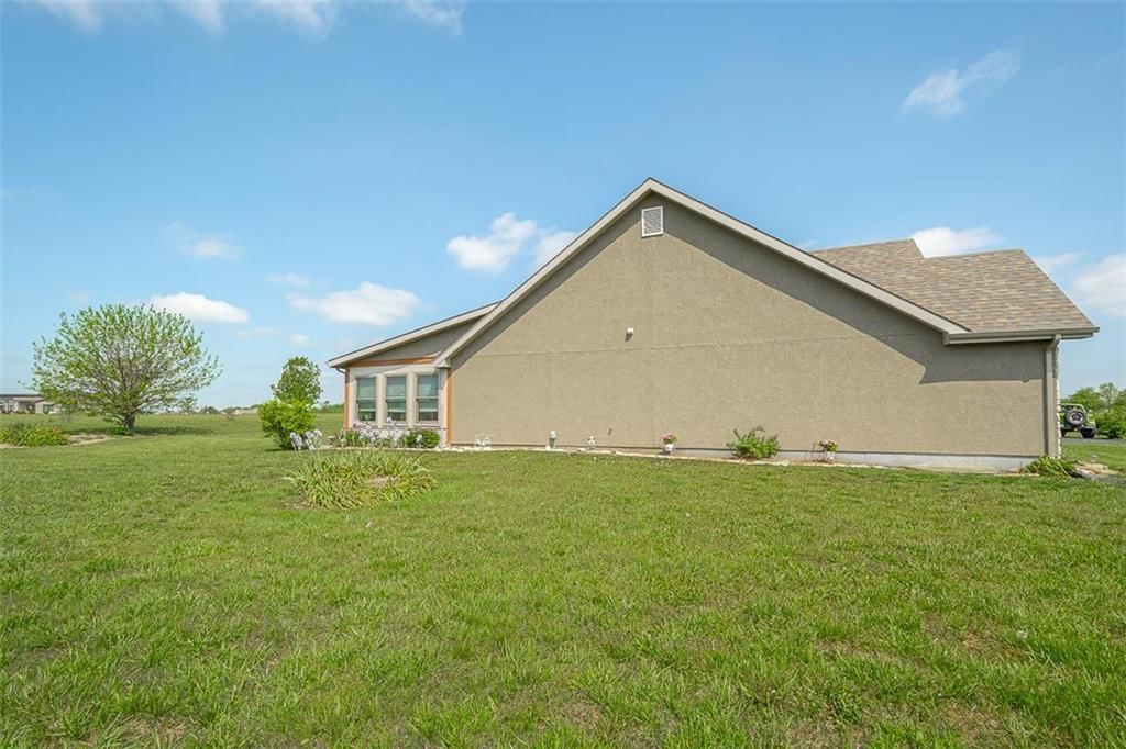 18 Wheatland Drive — photo 49