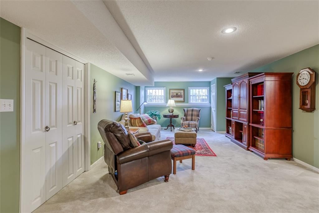 10829 BALTIMORE Avenue — photo 30