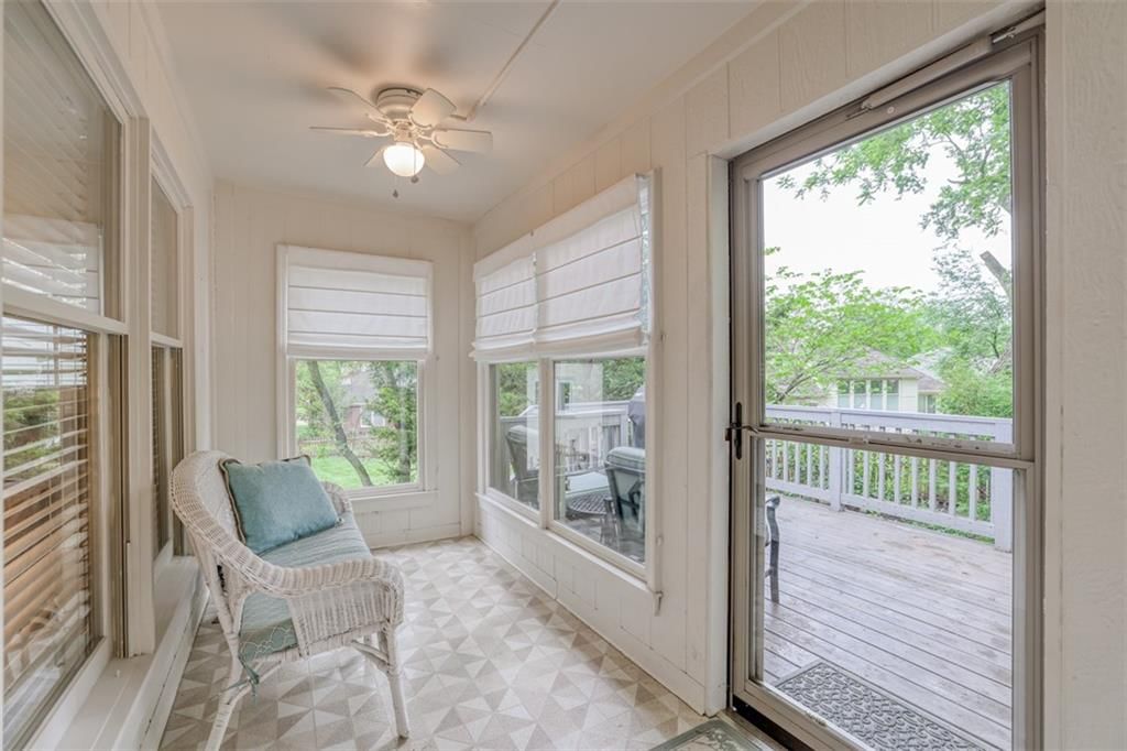 10829 BALTIMORE Avenue — photo 34