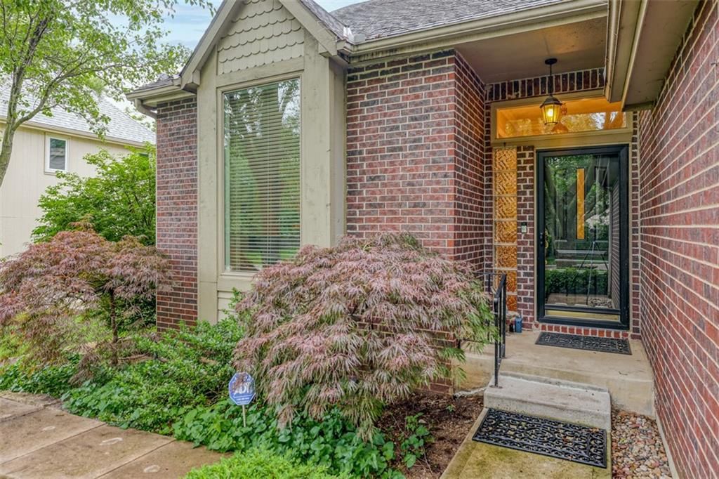 10829 BALTIMORE Avenue — photo 37