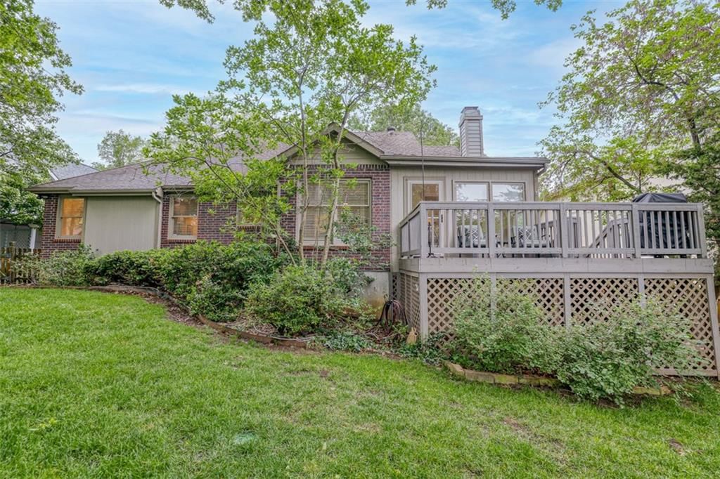 10829 BALTIMORE Avenue — photo 38