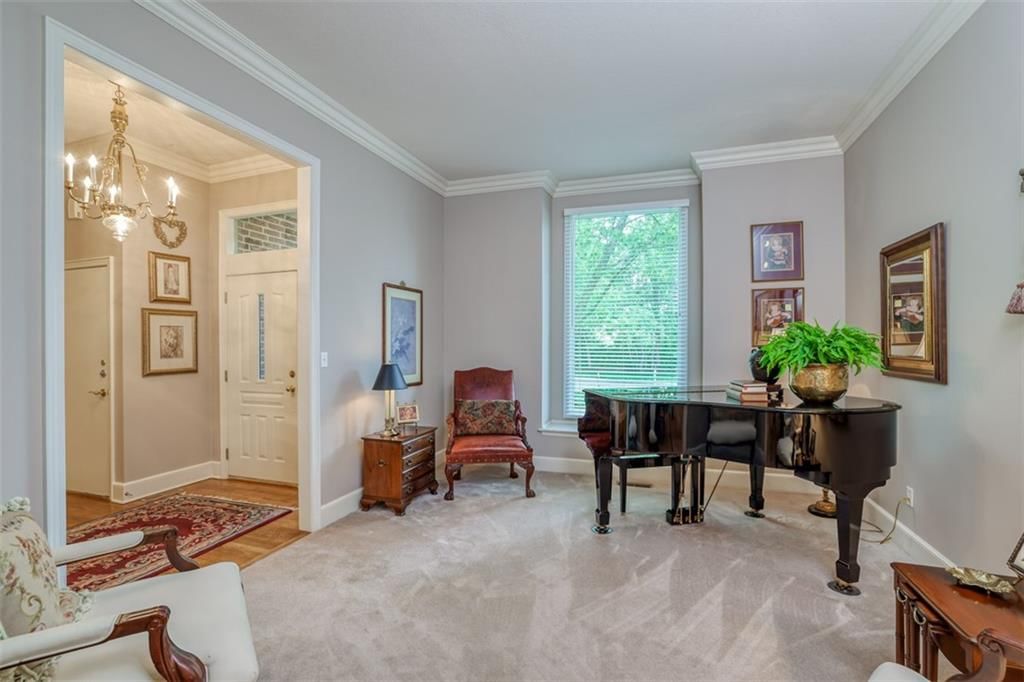10829 BALTIMORE Avenue — photo 9
