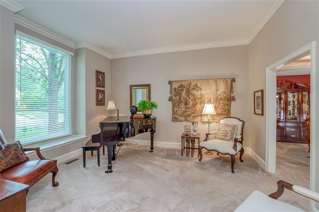 10829 BALTIMORE Avenue — photo 10