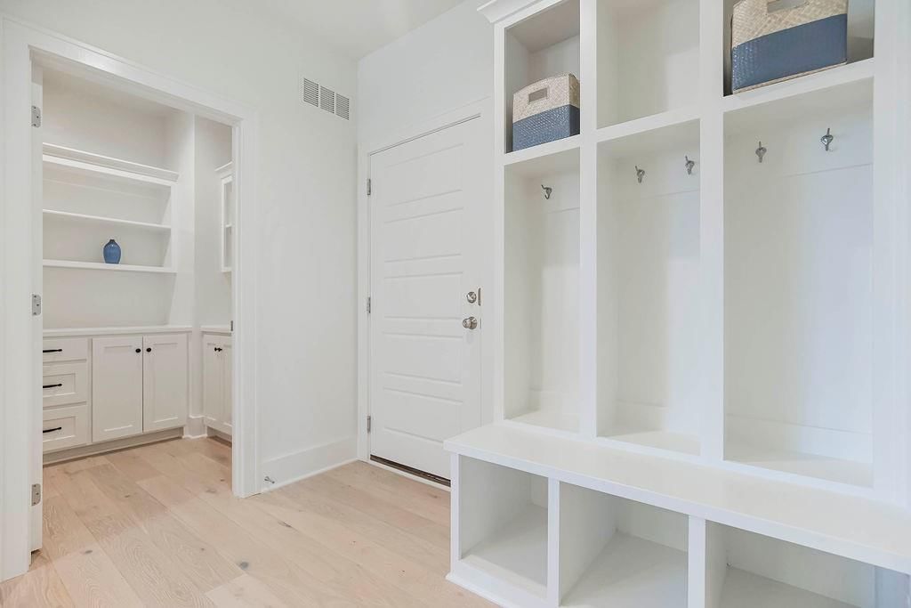 15910 W 163rd Terrace — photo 11