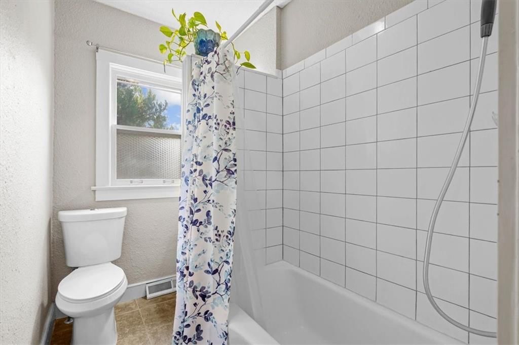 5438 Lamar Avenue — photo 16