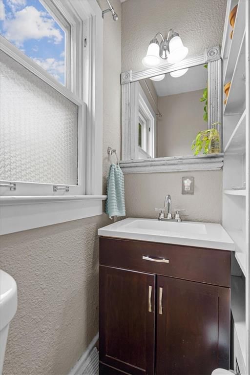 5438 Lamar Avenue — photo 17