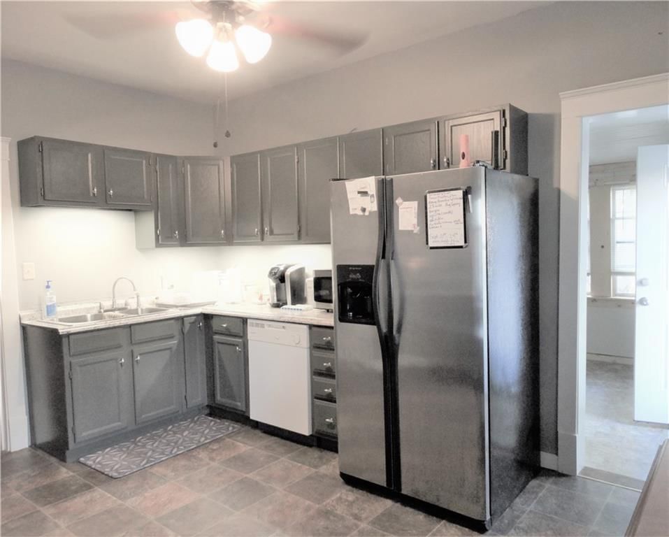 601 E Lexington Street — photo 7