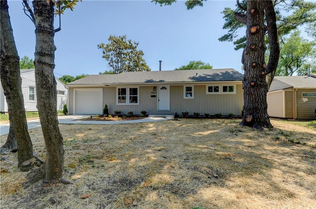 12823 W 92nd Street — photo 29