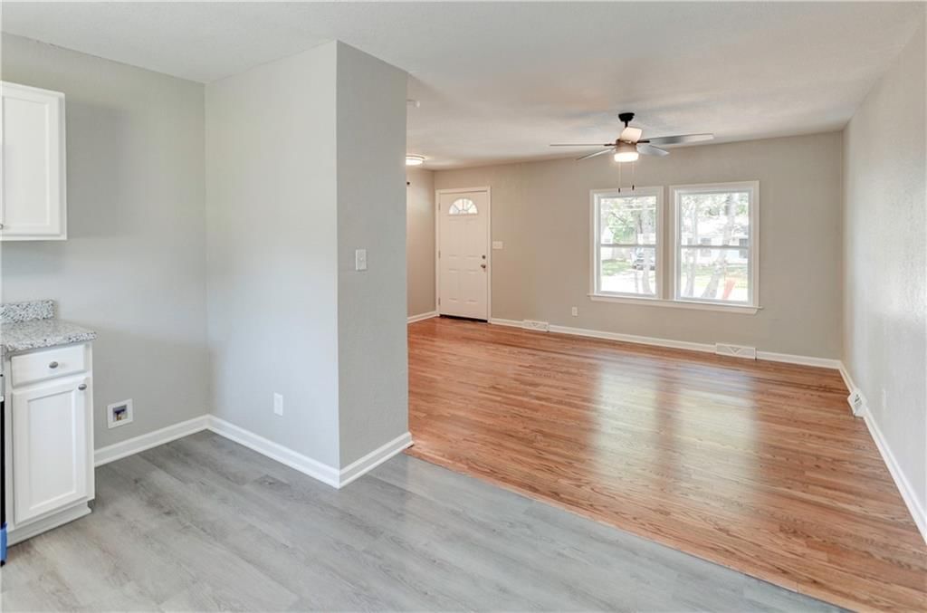 12823 W 92nd Street — photo 8