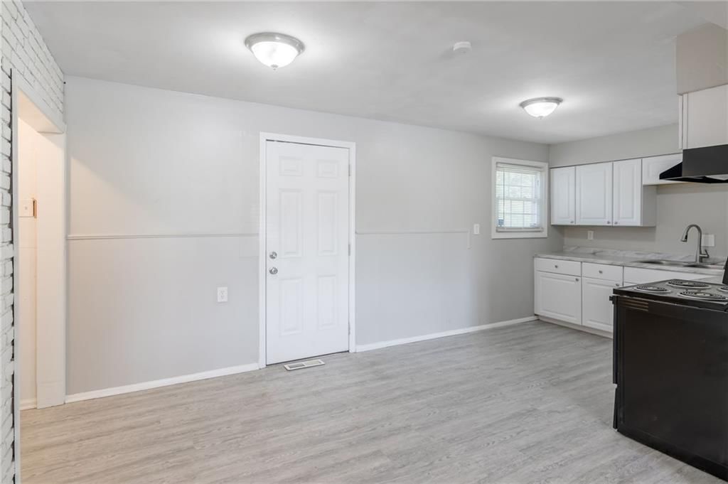 8516 Oldham Road — photo 6
