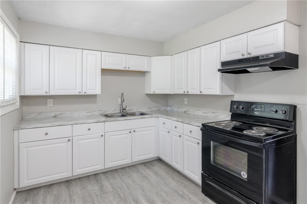 8516 Oldham Road — photo 9