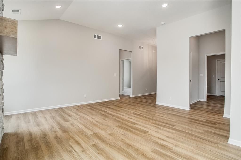 22430 S Jefferson Street — photo 3