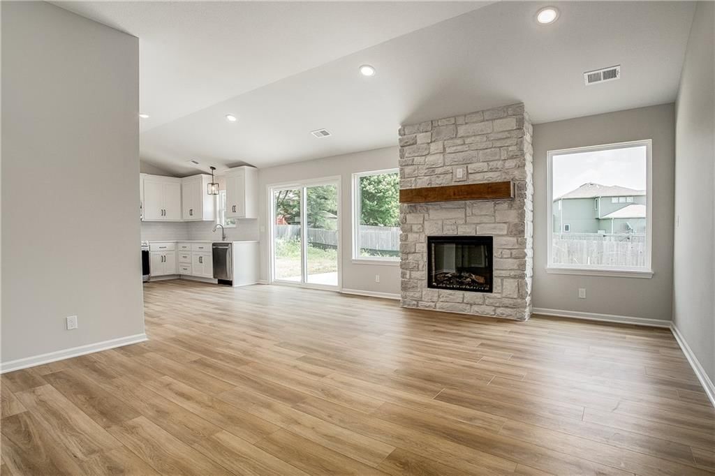 22430 S Jefferson Street — photo 5