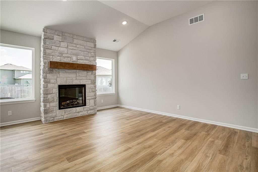 22430 S Jefferson Street — photo 6