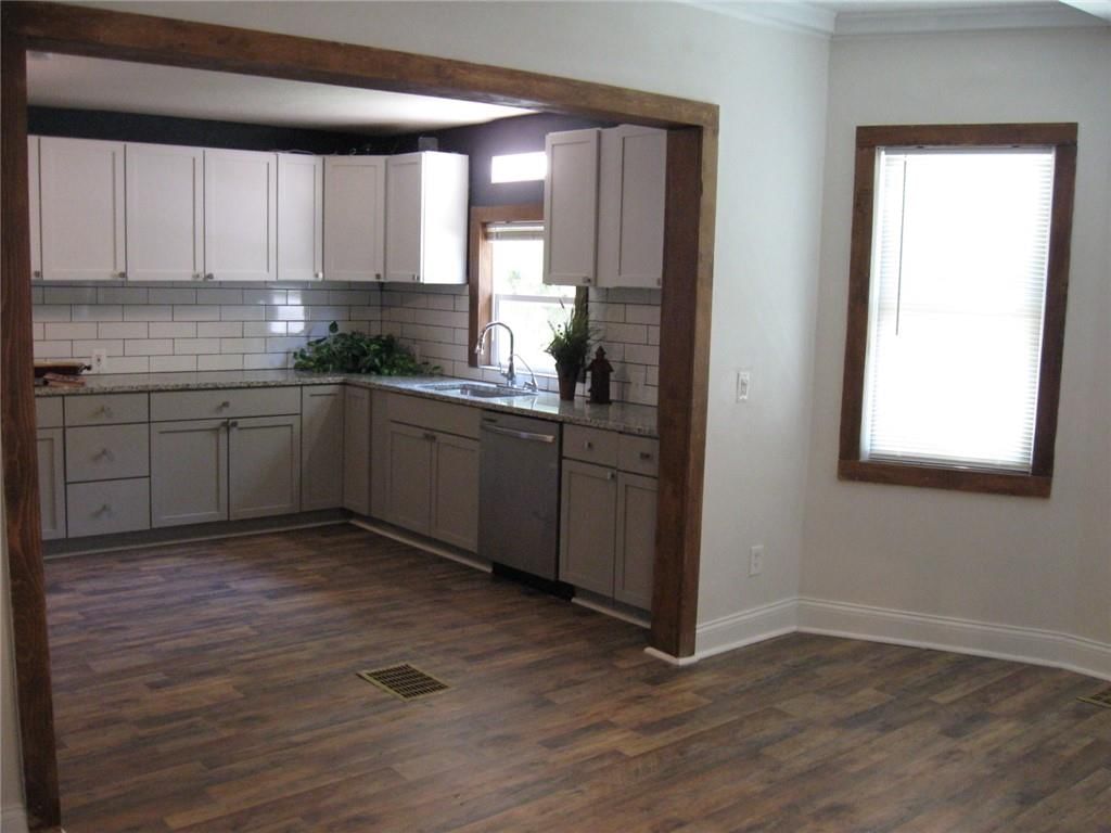 800 N Broadway Street — photo 15