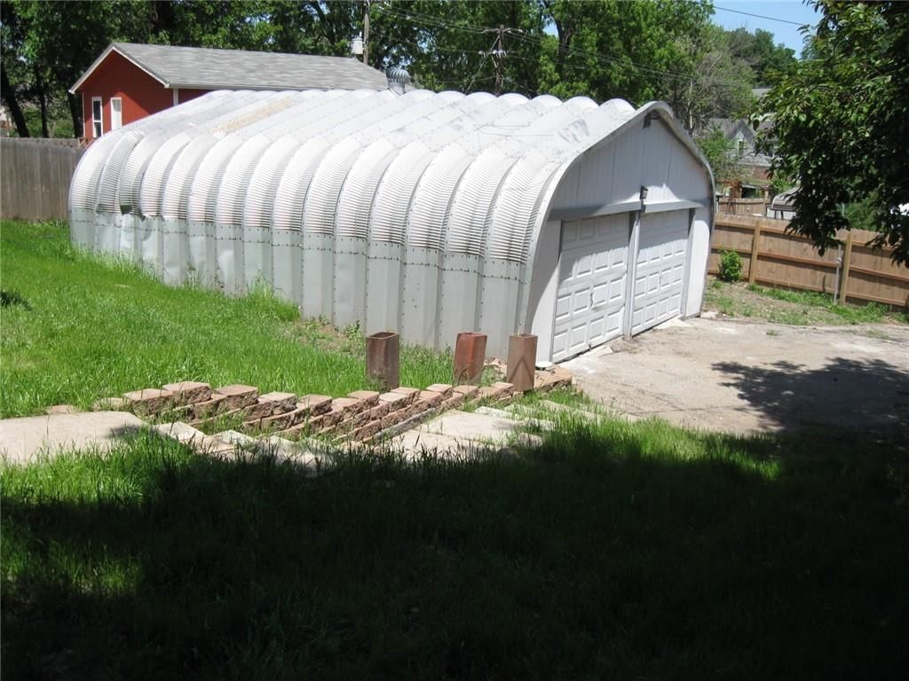 800 N Broadway Street — photo 30