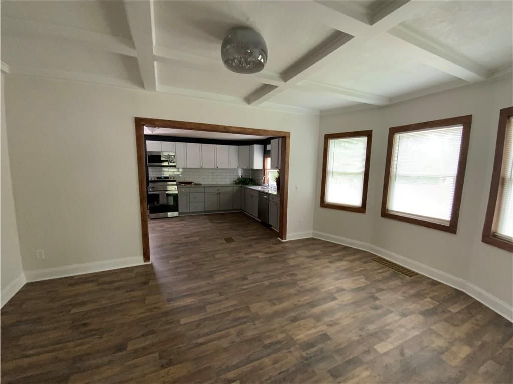 800 N Broadway Street — photo 8