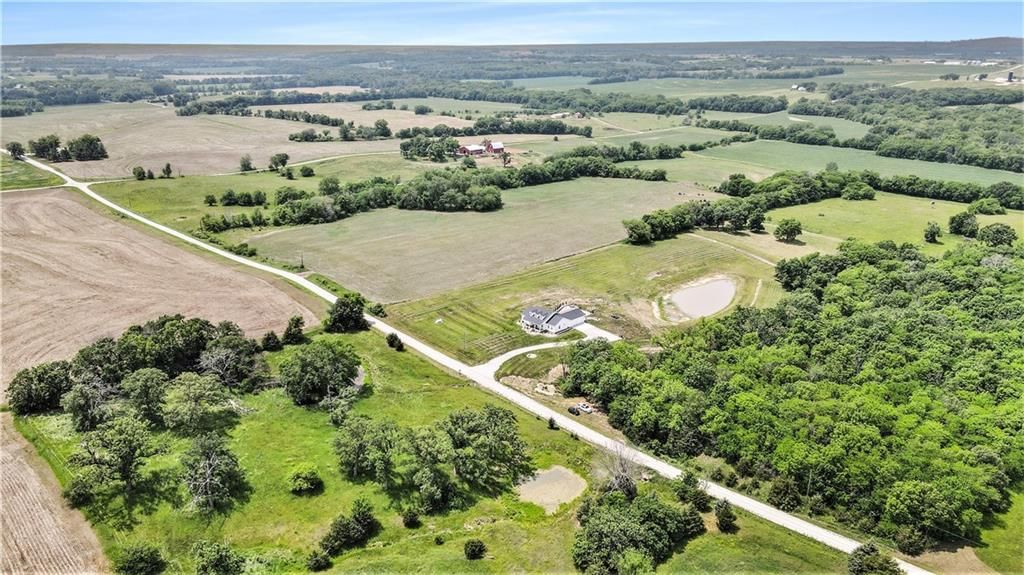 4709 SW Thornton Road — photo 42
