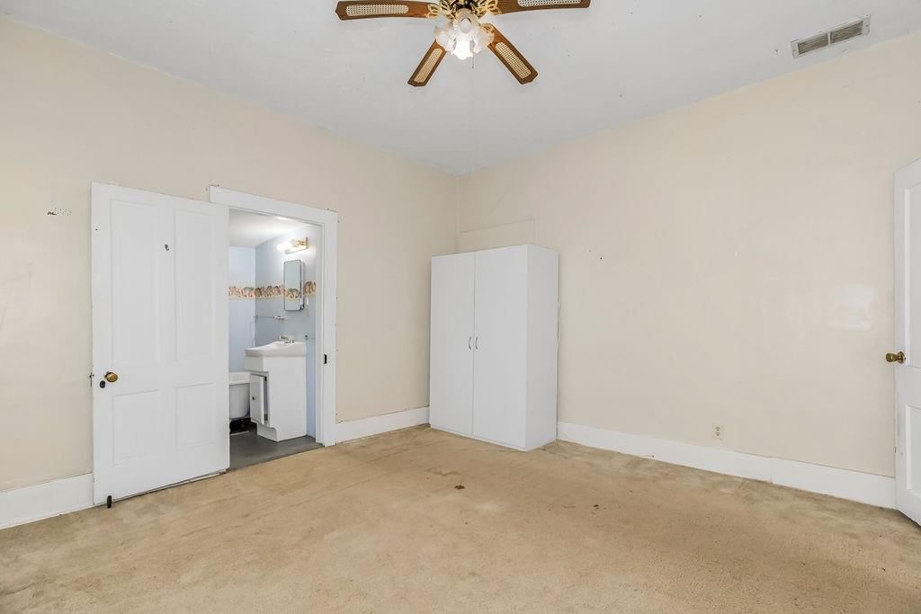 479 E Mill Street — photo 15