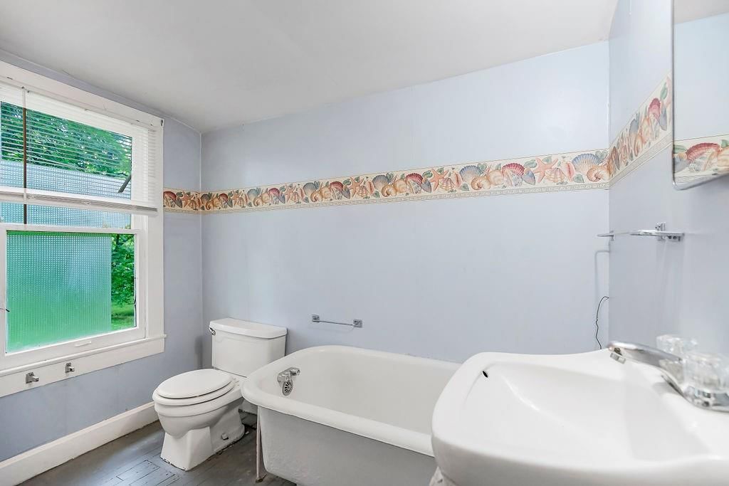 479 E Mill Street — photo 18