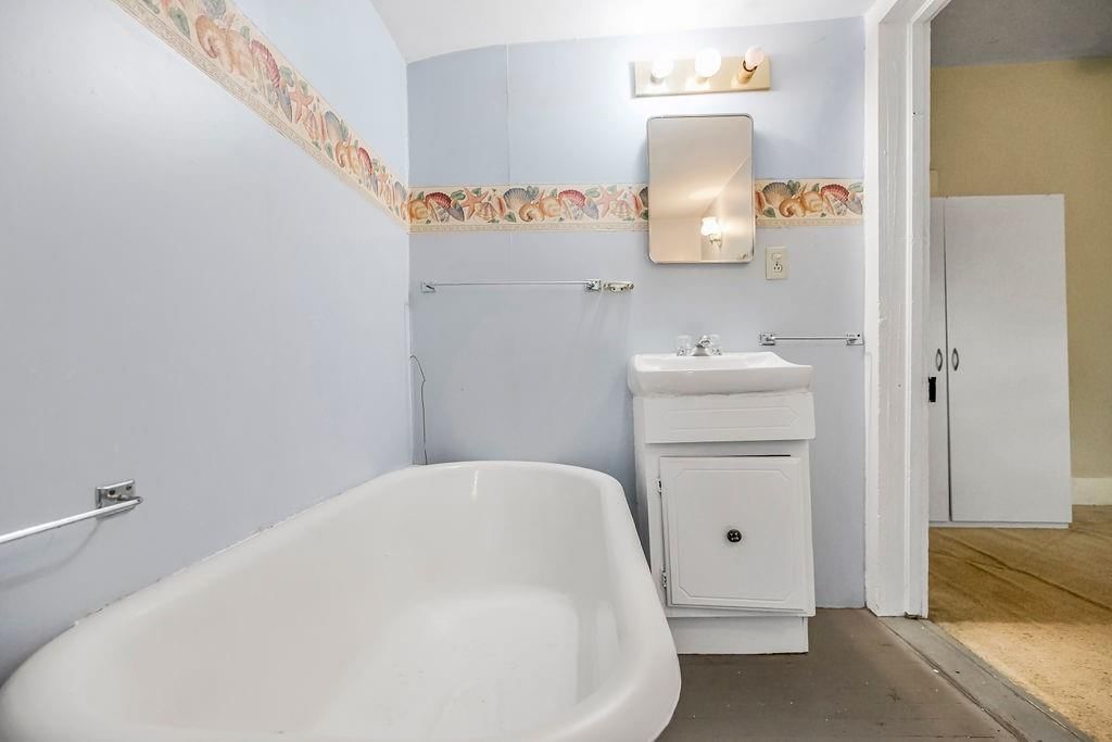 479 E Mill Street — photo 19