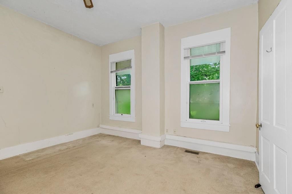 479 E Mill Street — photo 20