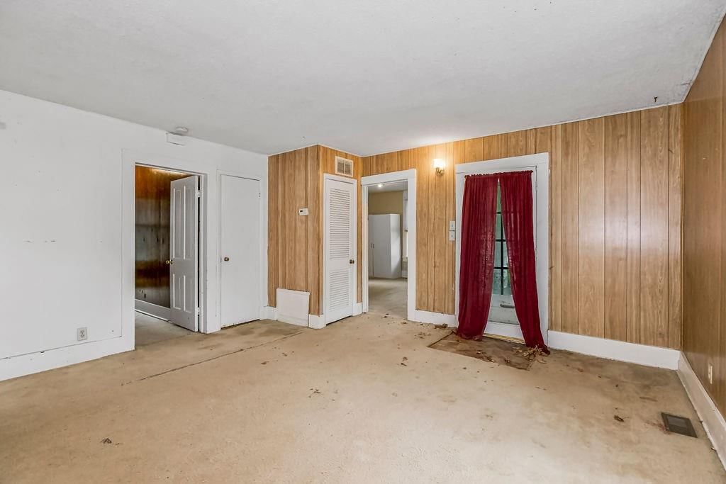 479 E Mill Street — photo 3