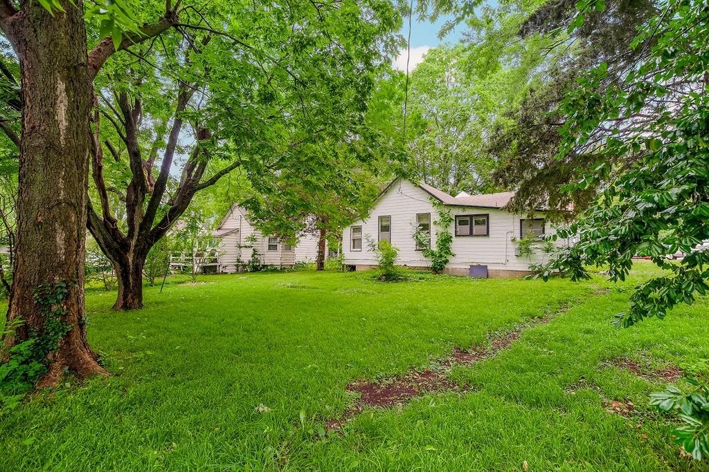 479 E Mill Street — photo 24