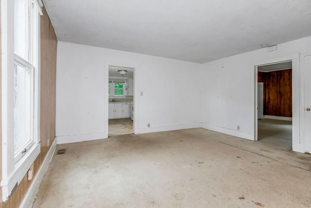 479 E Mill Street — photo 4