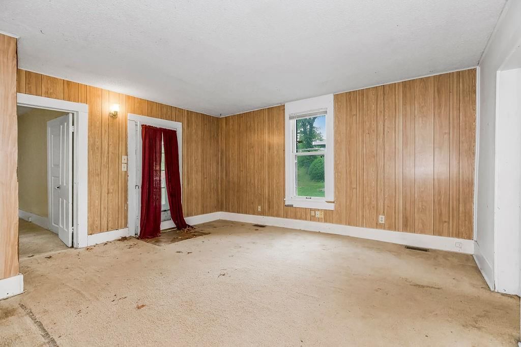 479 E Mill Street — photo 5