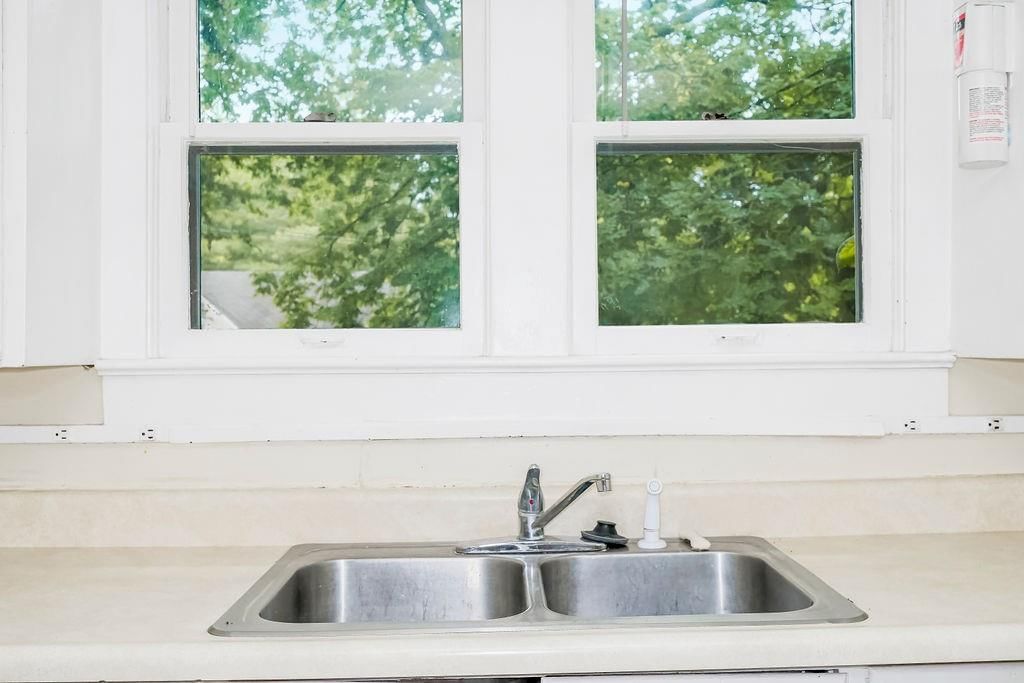 479 E Mill Street — photo 10