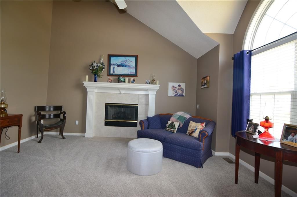 2033 SW Post Oak Road — photo 9