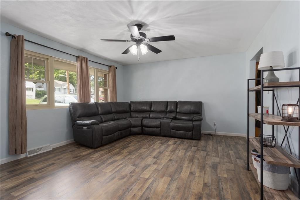 511 S Northern Boulevard — photo 2