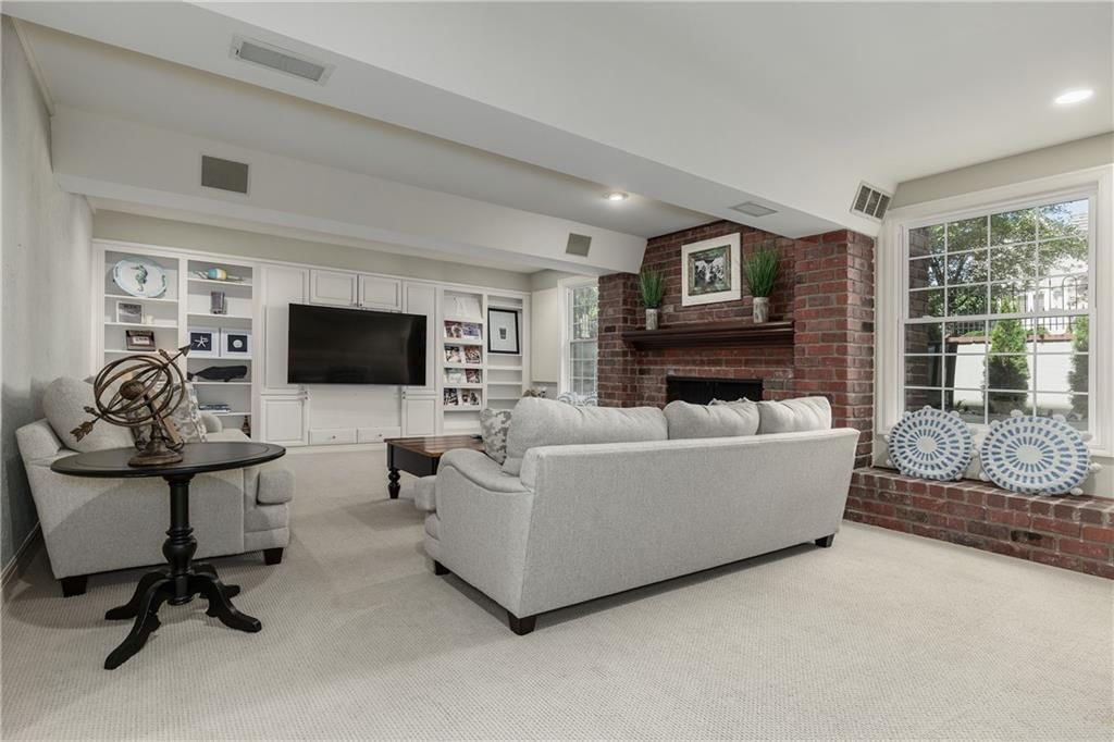 11632 Brookwood Street — photo 42