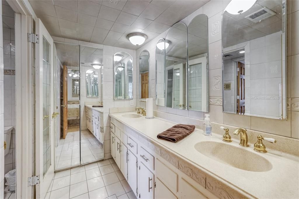 10156 Locust Street — photo 15