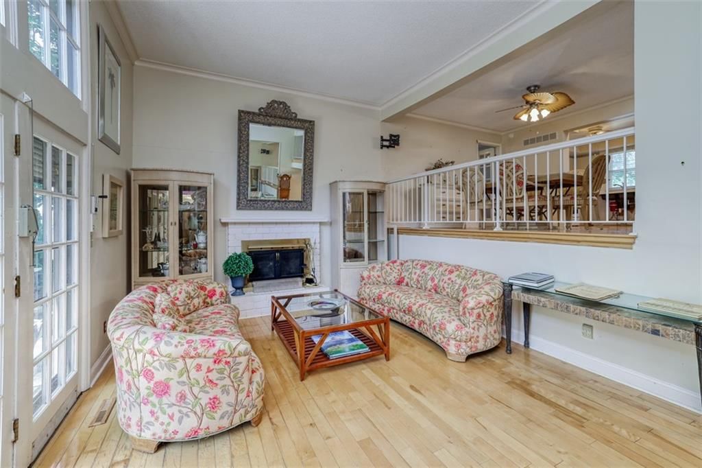 10156 Locust Street — photo 17