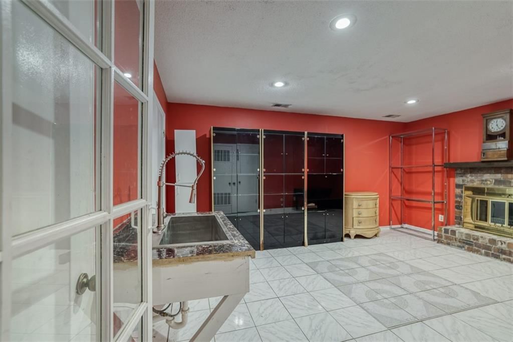 10156 Locust Street — photo 21