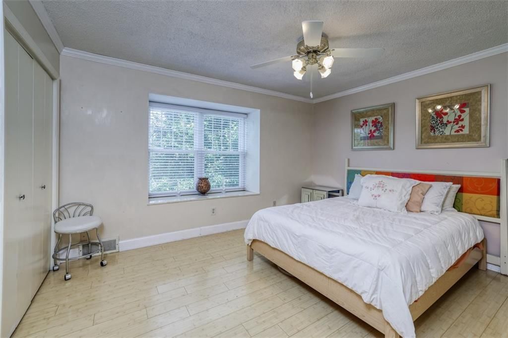 10156 Locust Street — photo 28