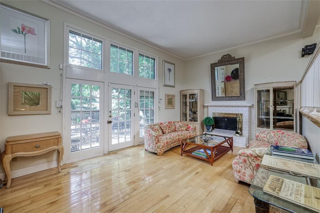 10156 Locust Street — photo 4