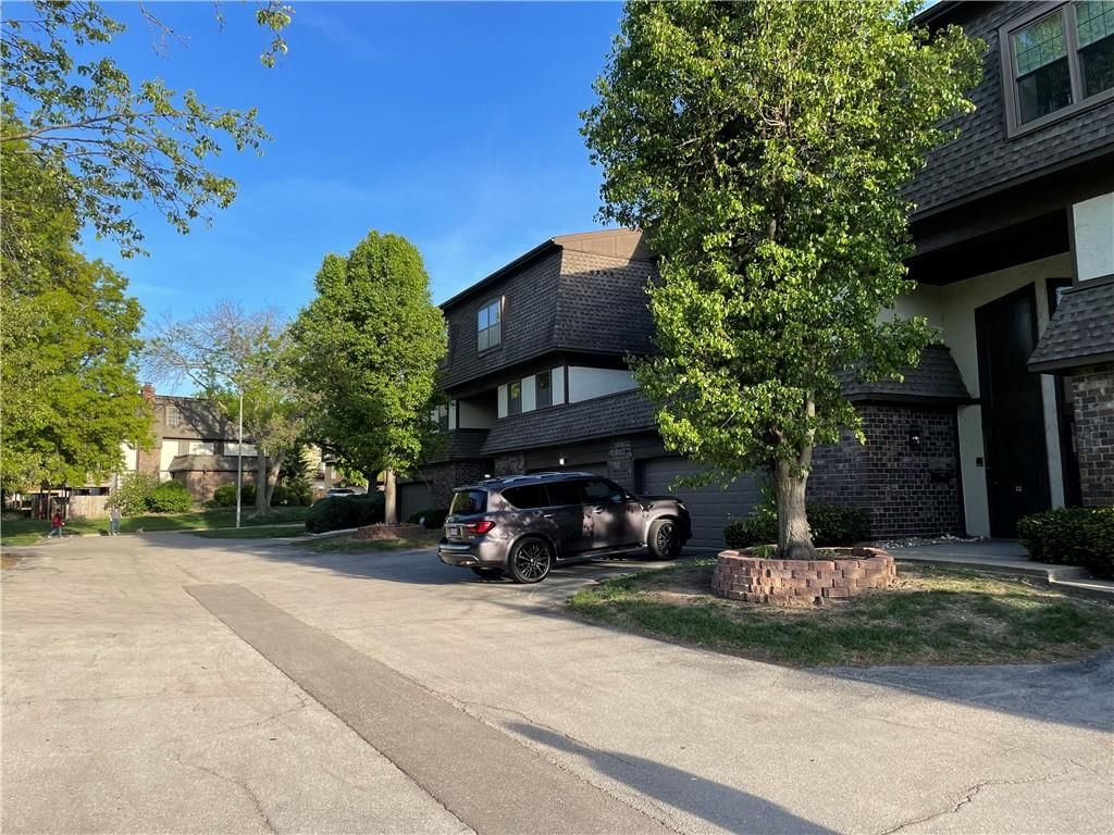 10156 Locust Street — photo 44