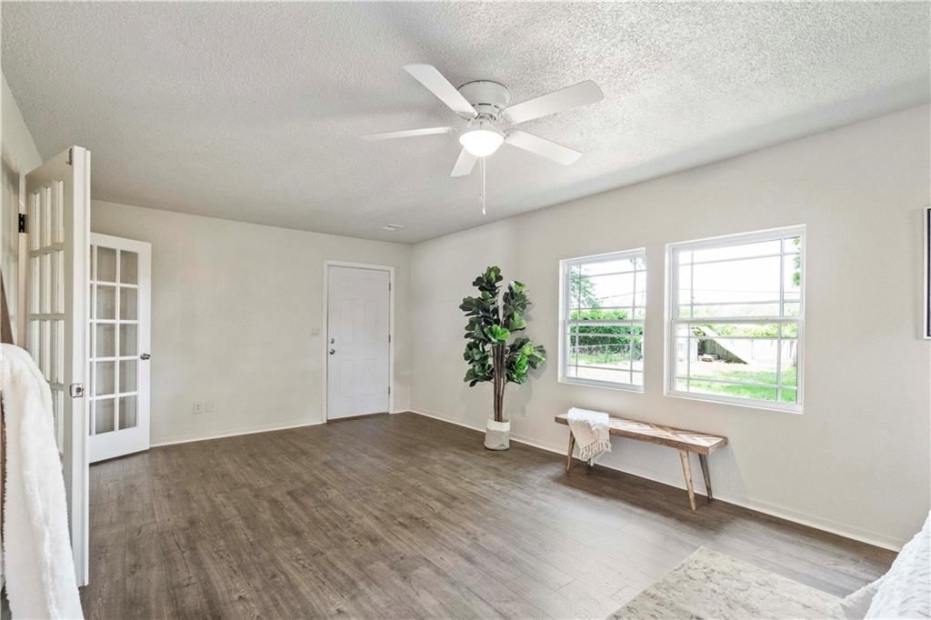 9006 E Gregory Boulevard — photo 11