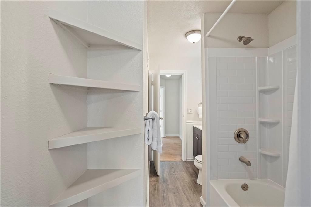 9006 E Gregory Boulevard — photo 13