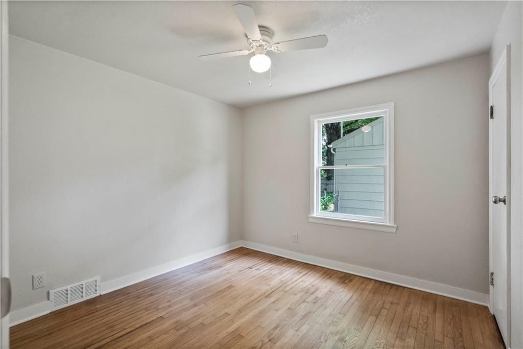 9006 E Gregory Boulevard — photo 16