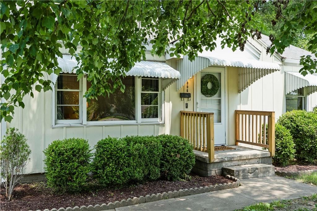 9006 E Gregory Boulevard — photo 3