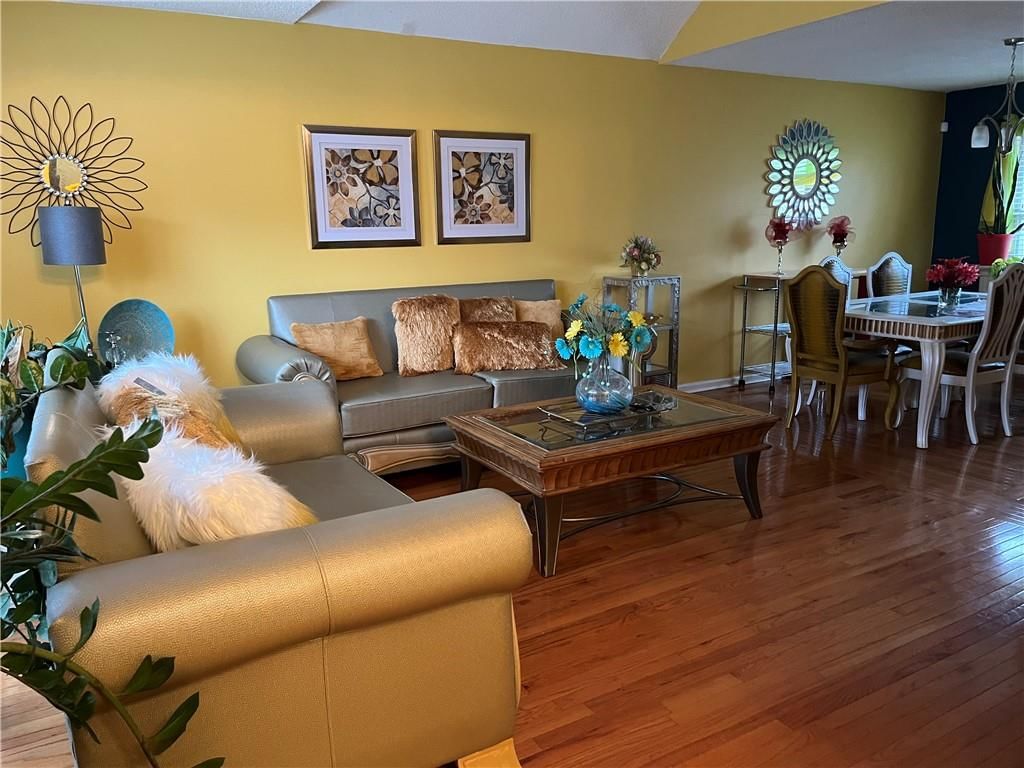 2327 Montgall Avenue — photo 6